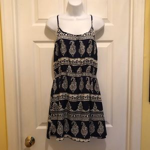 Umgee summer dress w/ pockets pretty fun pattern!